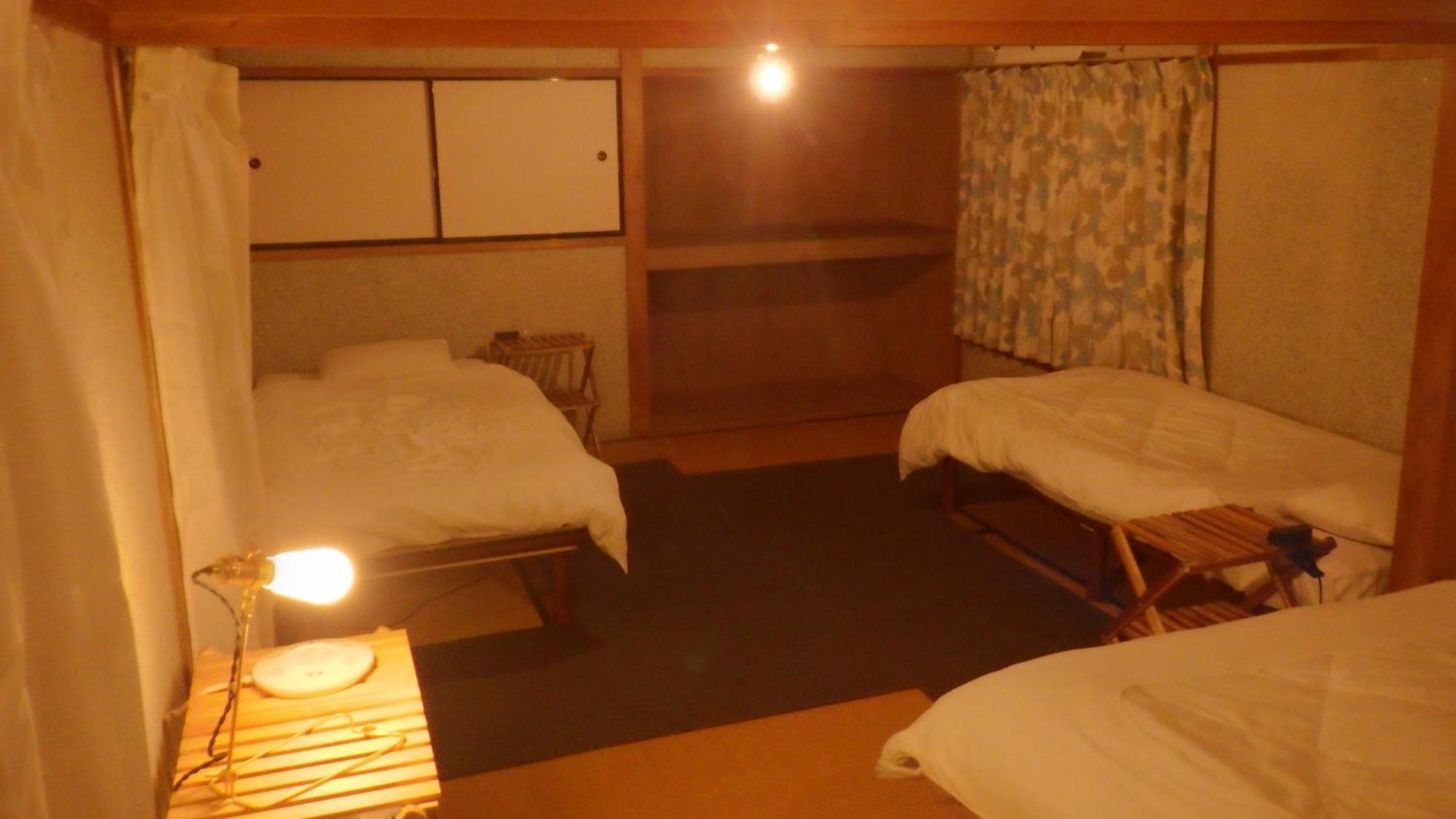 Cosmos Guesthouse Миёси Экстерьер фото