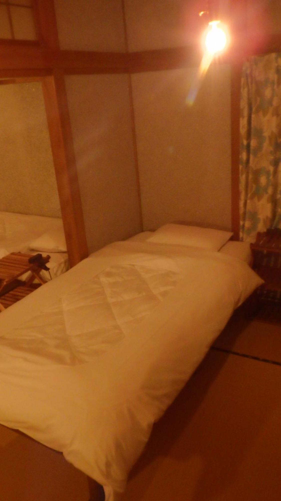 Cosmos Guesthouse Миёси Экстерьер фото